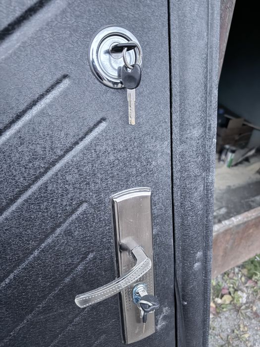 Входная дверь бу