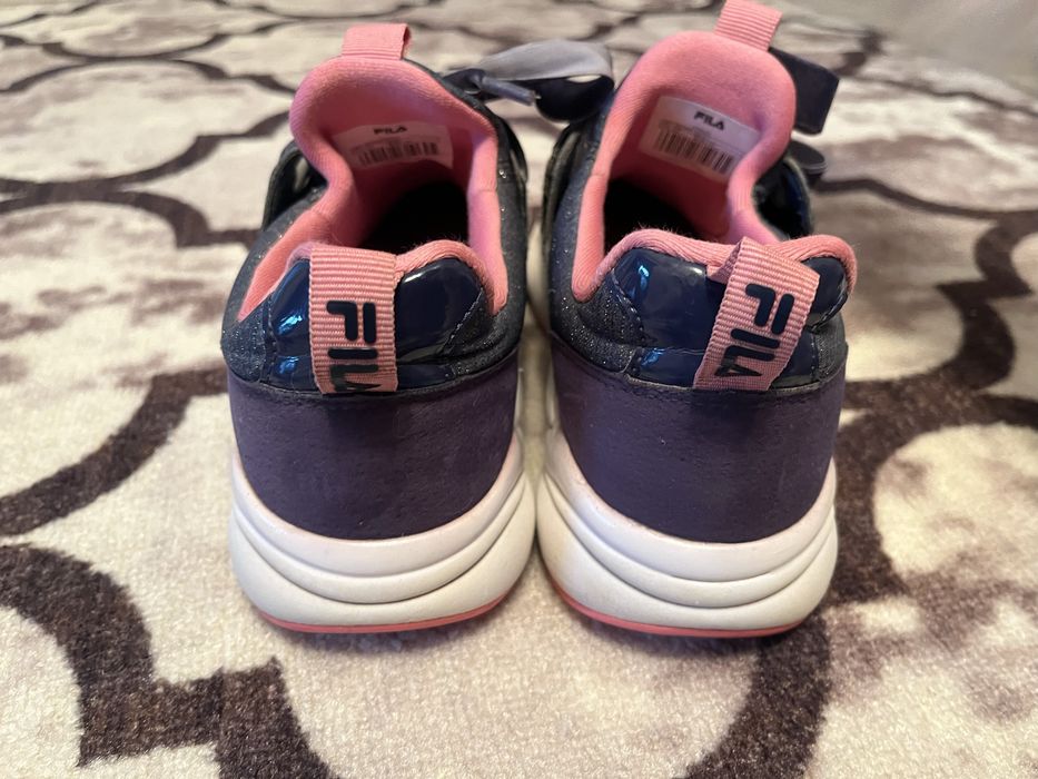Продам кроссовки Fila!