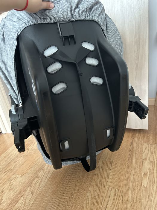 Коляска и автокресло фирмы Skillmax