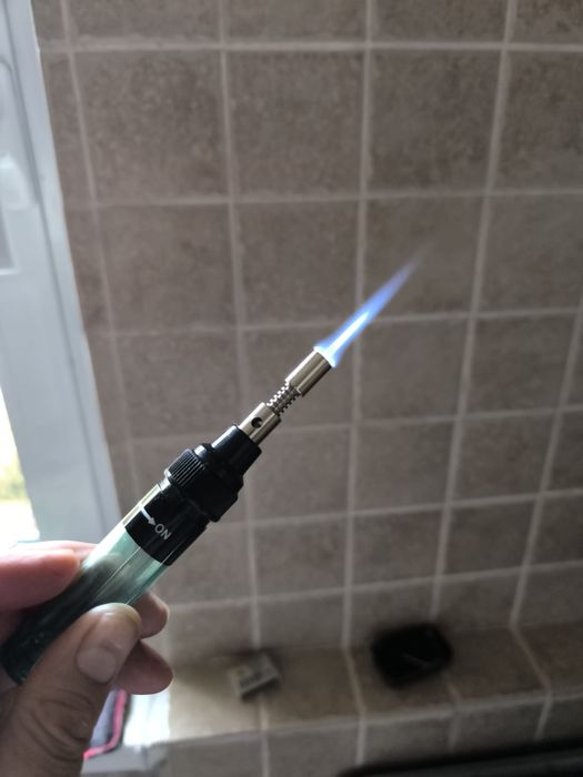 Безпроводной паяльник, горелка 2 в одном.