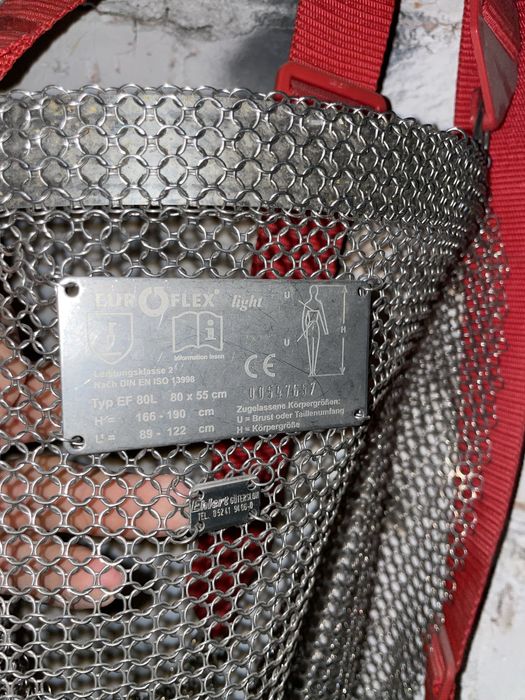 Sort si manusa din zale pentru macelarie