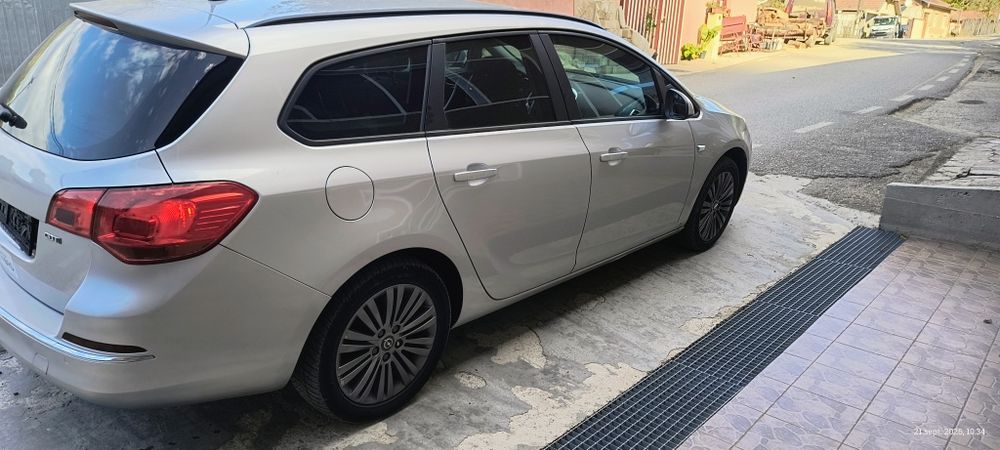 Vând Opel Astra 1.7 CDTI