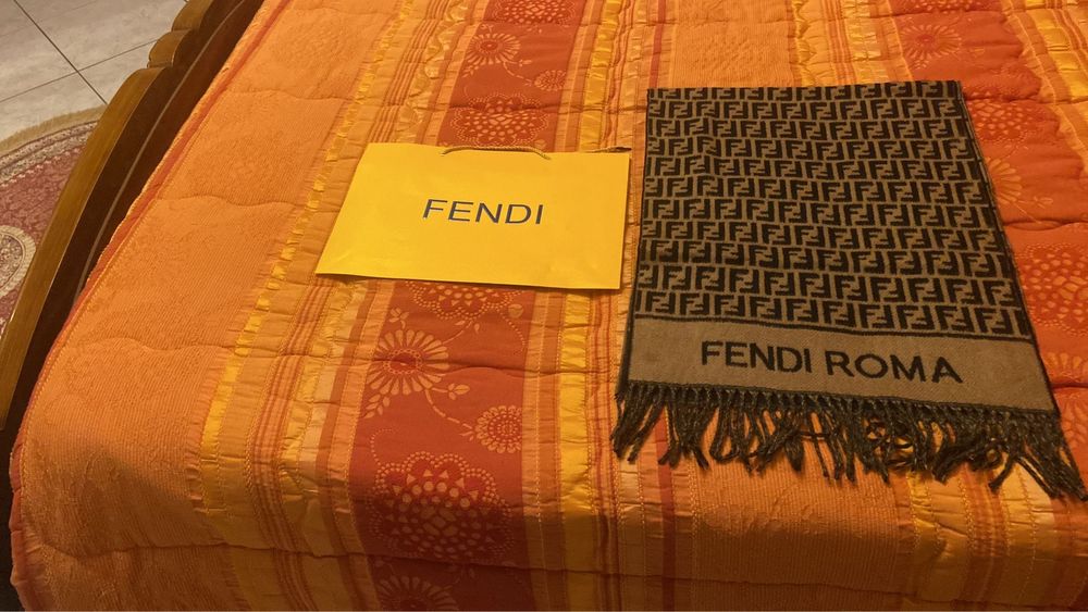 Esarfa Fendi 180*30 noua