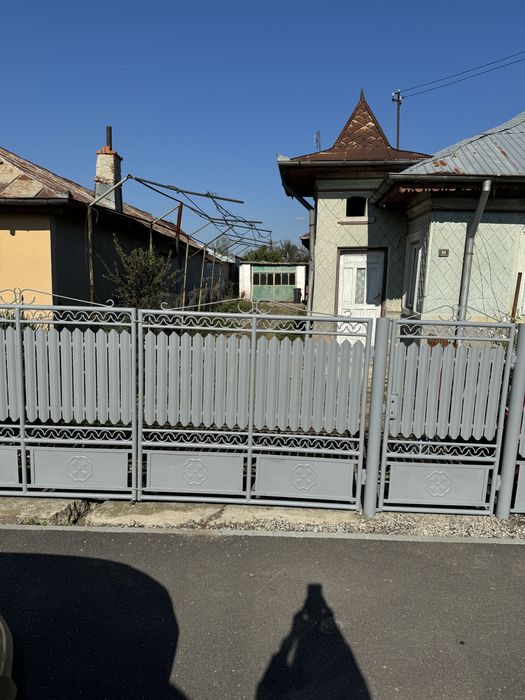 Vanzare casa 4 camere,Comisani