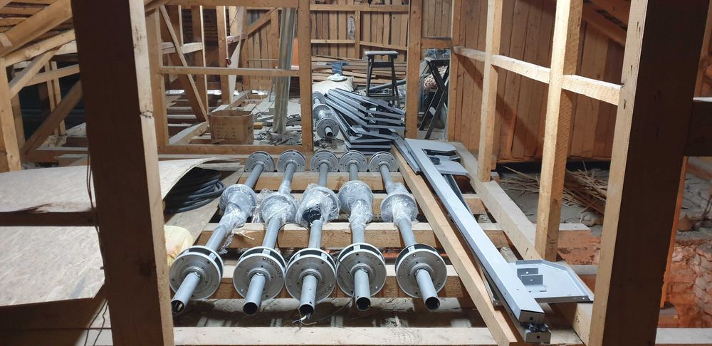 Grilaj rulou exterior antiefractie electric 240 x 250 utilizat 6 buc