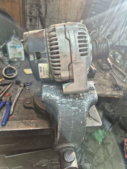 Продам генератор на Мерседес