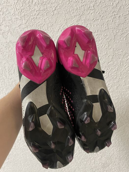 Футбольные бутсы Adidas
