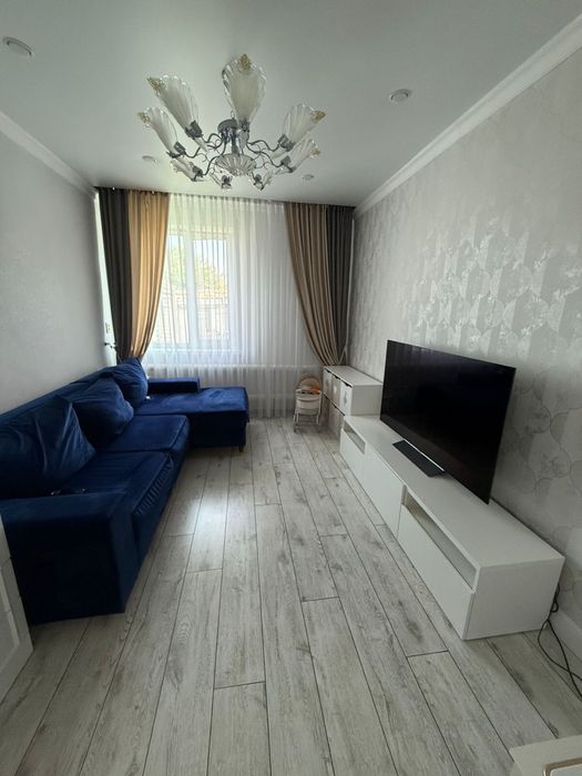 Продам диван.