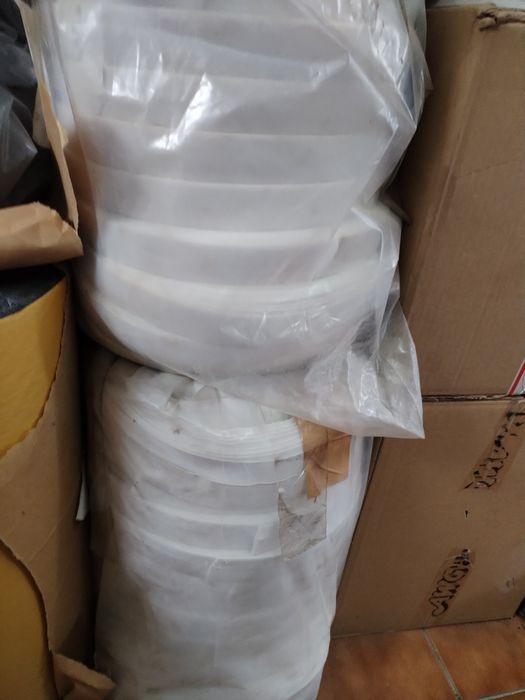 Ластици Конци Ципове Въжета Плат