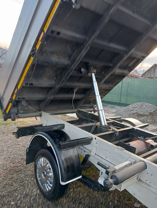 Ford transit basculabil trilateral din fabrică.