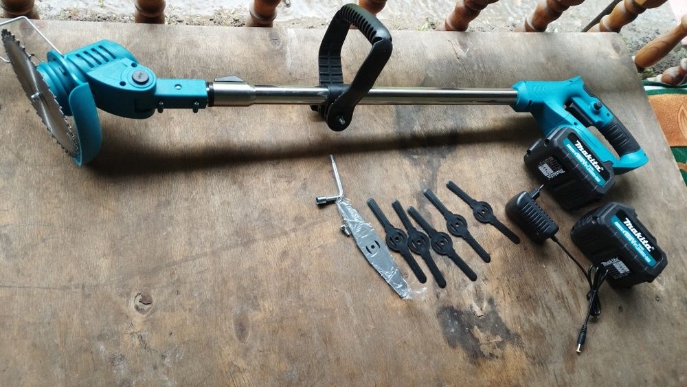 Садовый триммер на батарейках