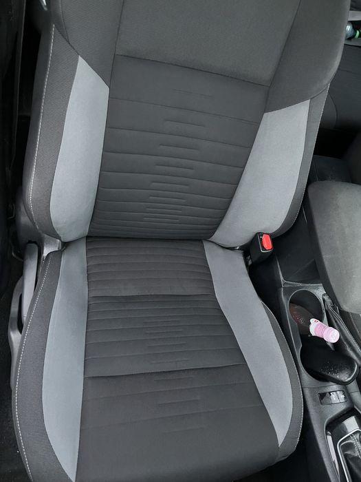 Detailing auto si curatare canapele