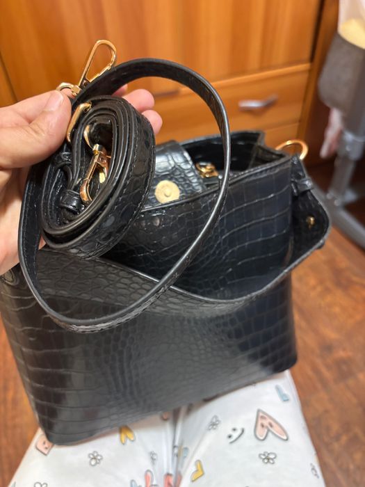 Дамска черна чанта