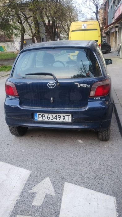 Toyota Yaris 1.0 бензин – 2003 г. – 191 000 км