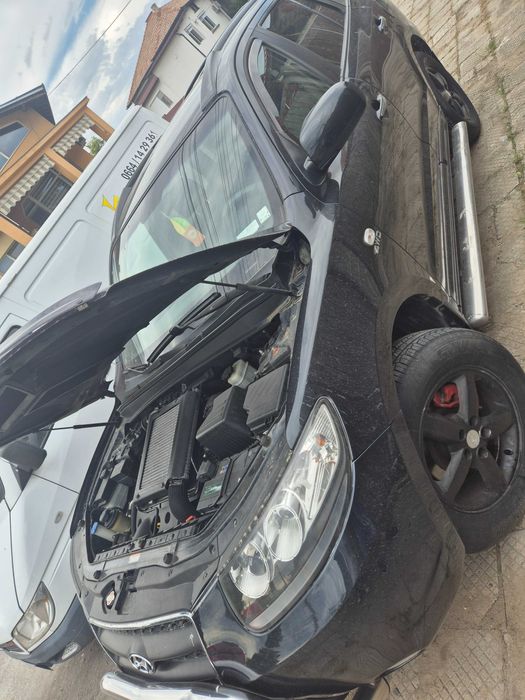 Продавам Hyundai Santa Fe, 4x4 много добро състояние