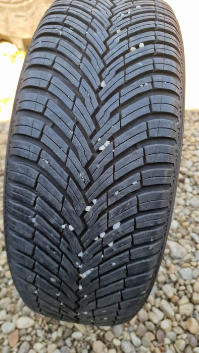 Anvelopă 215/60R17 marca Pirelli, DOT 2024,All Season