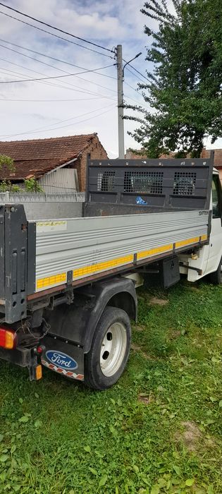 Camionetă Ford Tranzit