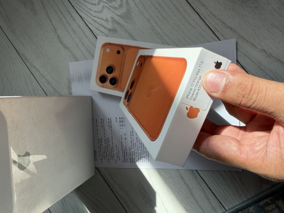 Продам iPhone 17 Pro Max Cosmic Orange 1 TB (EAC)