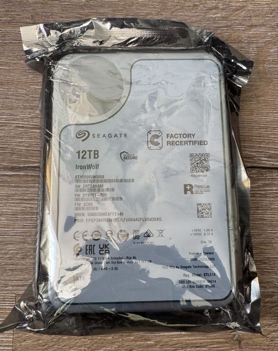 *НОВ и с ГАРАНЦИЯ!* 12 HDD Seagate IronWolf SATA