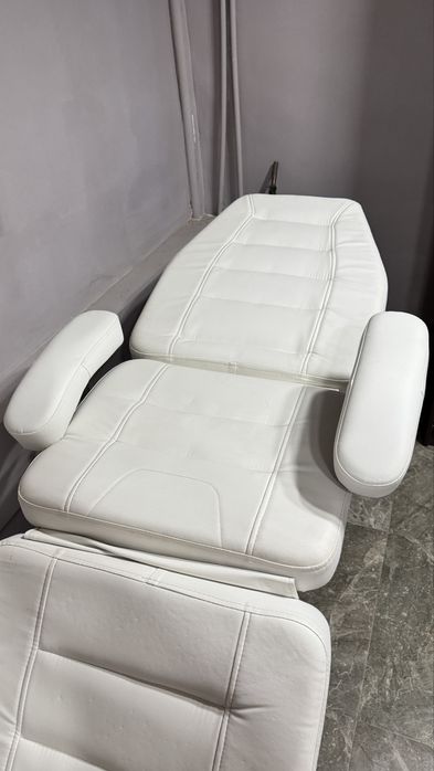 Кушетка косметологическая