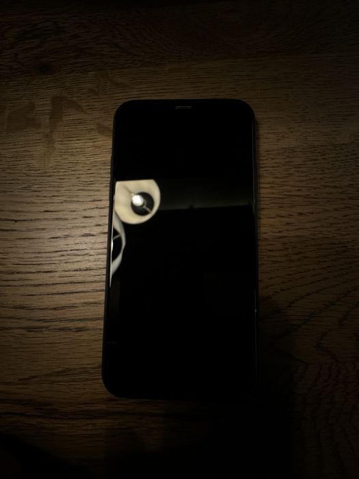 Iphone 11 в черен цвят !