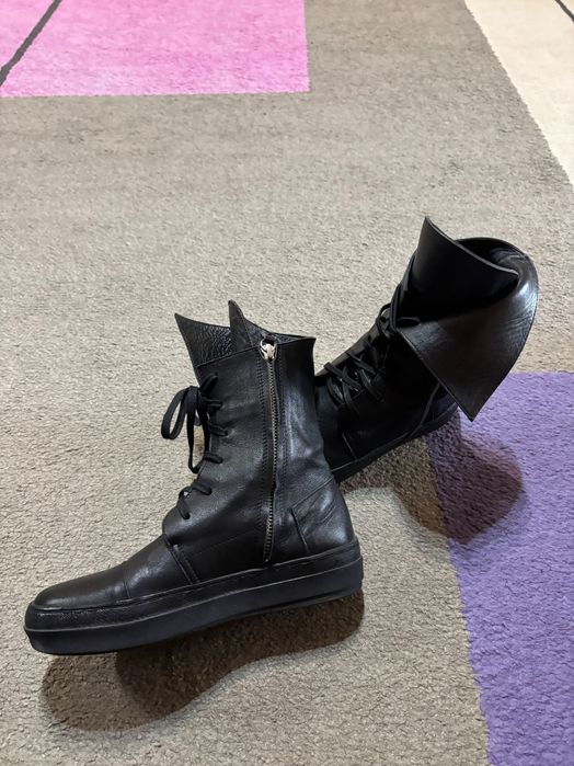 Дамски кожени боти