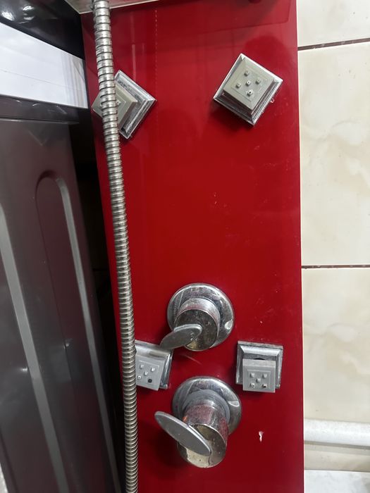 Vand duș visiniu functional