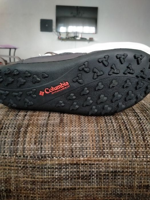 Продам зимние сапоги Columbia 40р