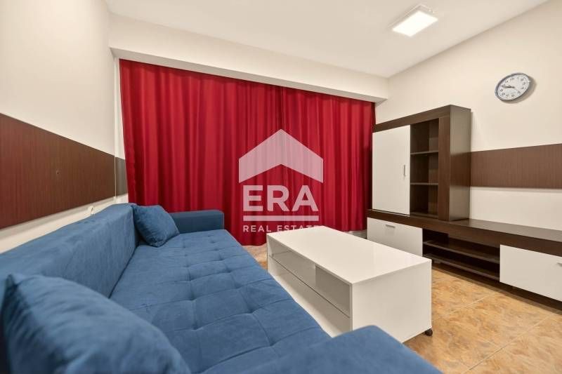 Ексклузивен партерен офис за продажба, в тухлена сграда на ул. Полк. С