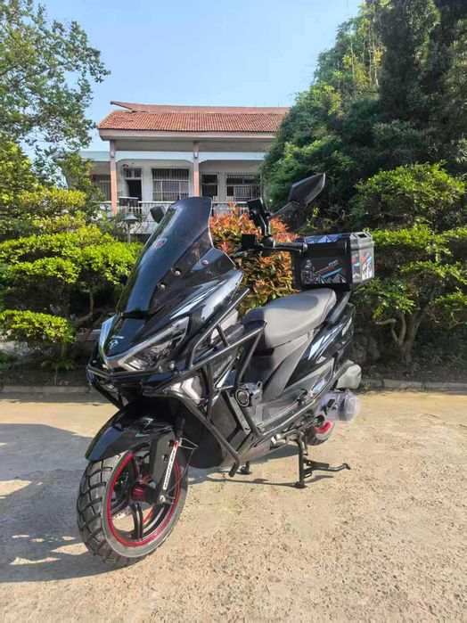 Benzinlik skuter 150cc redline 100km/3,4