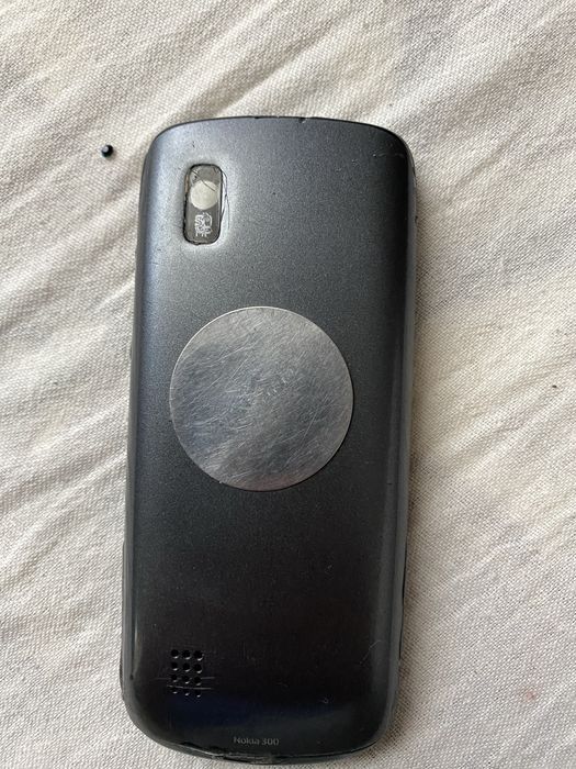 NOKIA 300 legenda ekran sensirliy