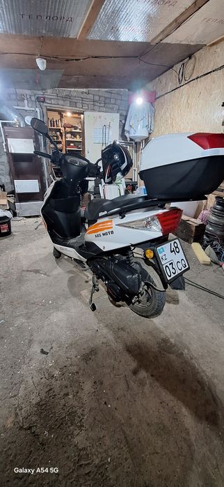 Продам скутор 125куб с доками