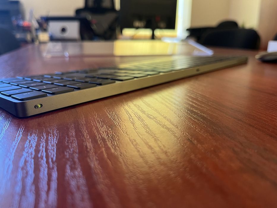 Apple Magic Keyboard + Mouse