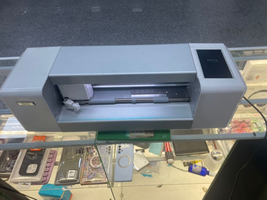 Полоттер для резки пленка телефона