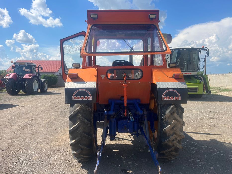 Tractor    U650
