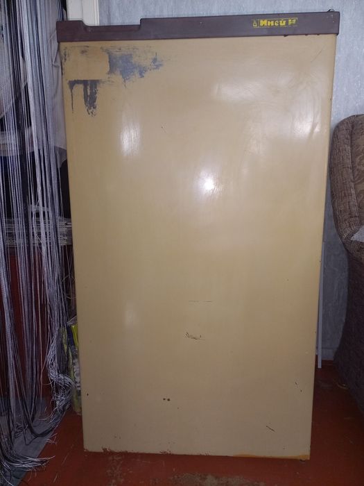 Продам Холодильник Иней