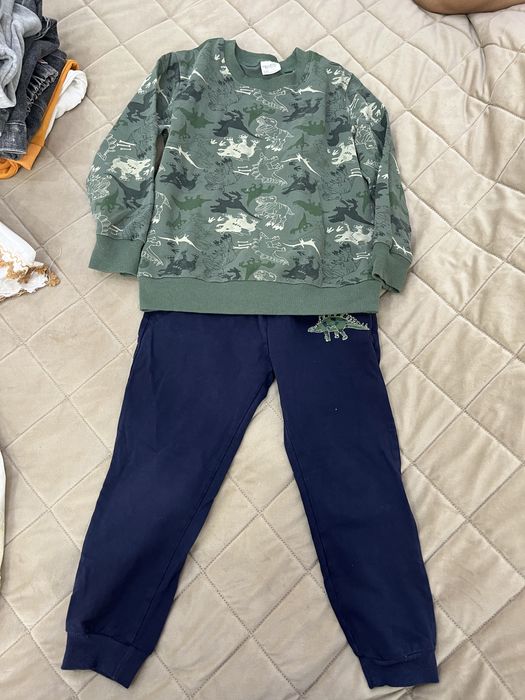 Продам костюмы на мальчика