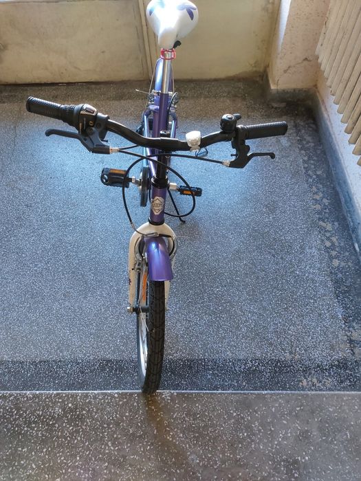 Bicicleta de fetițe în stare foarte bună.