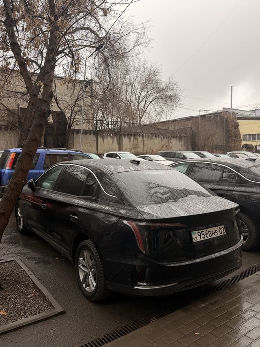 Hongqi E-QM5, 2025 года, рестайлинг