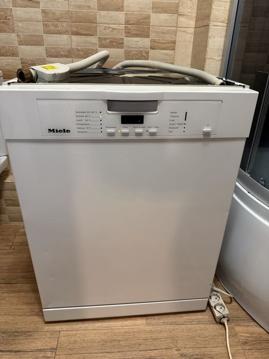 Masina de spalat vase Miele cu sertar pentru tacamuri