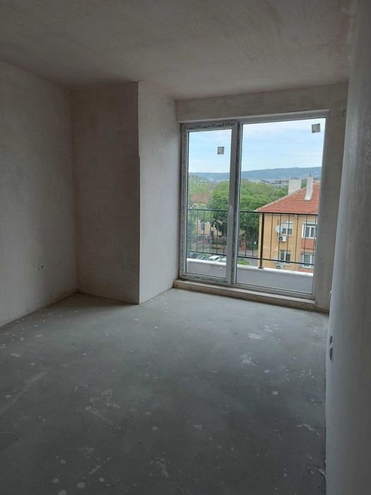 Тристаен апартамент Широк център 98 м2