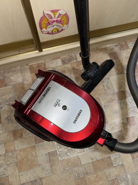 Продается пылесос Samsung