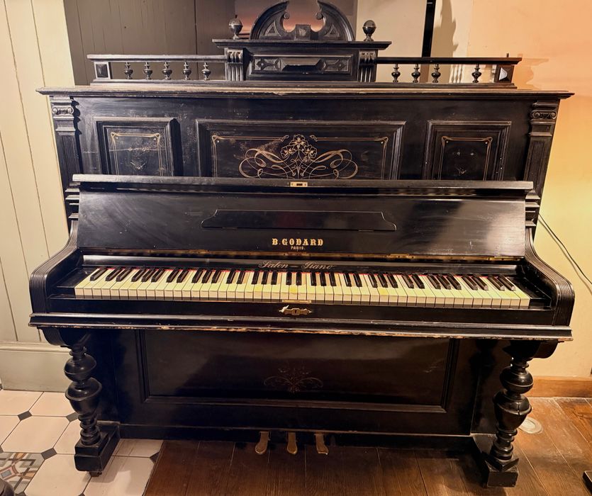 Pianina veche franceza B.Godard Paris cca 1900