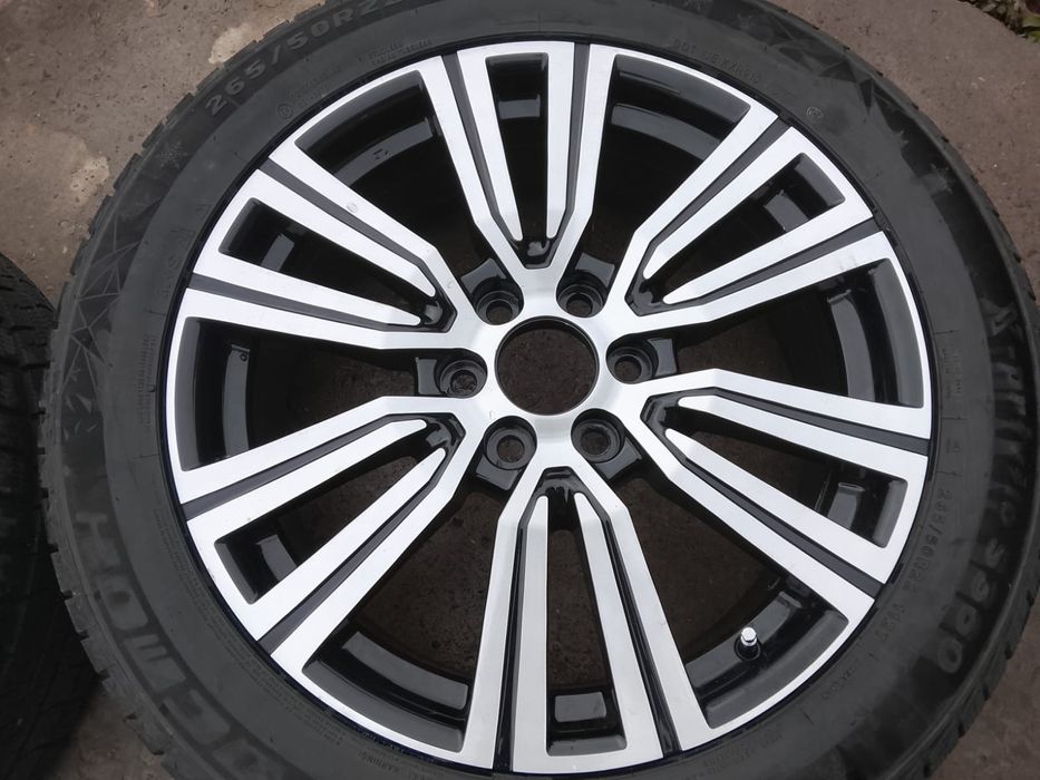 Диски с шинами в оригинале б/у