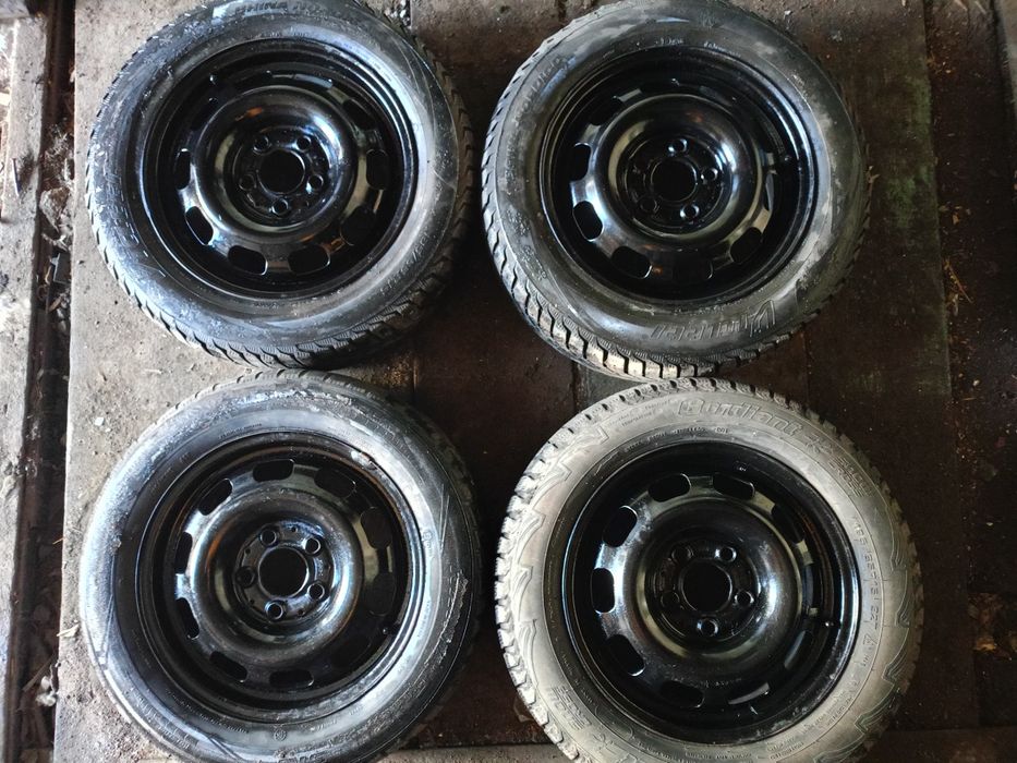 Продам диски с резиной на15