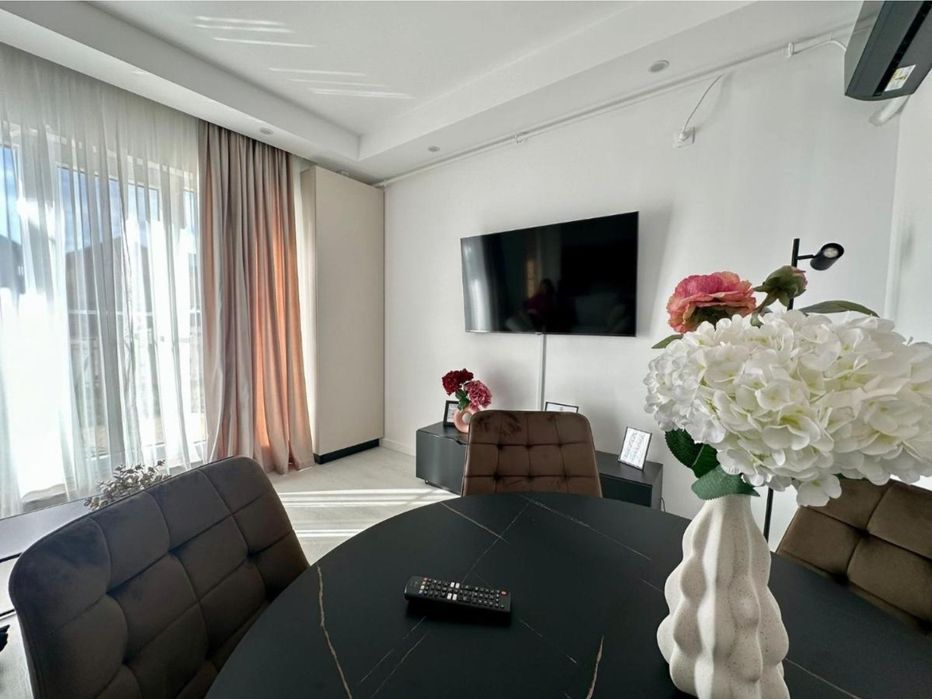 Regim hotelier apartament 3 camere Cosmopolis