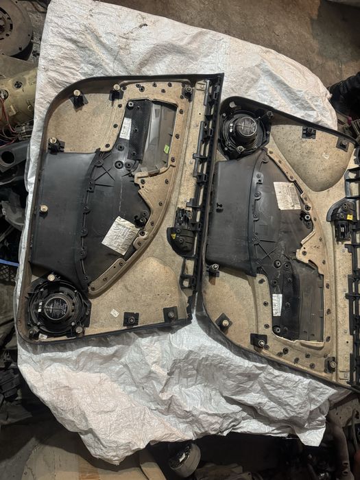 Дверные обшивки бмв е46 дорест в отличном состоянии