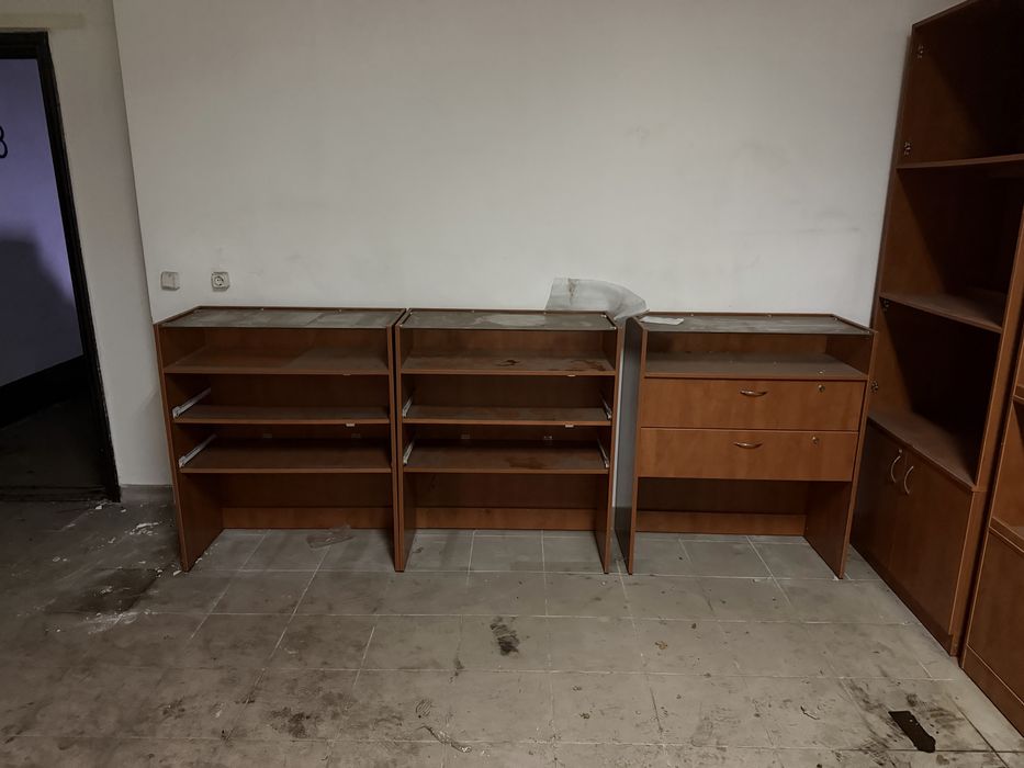 Продам шкафы офисные самовывоз