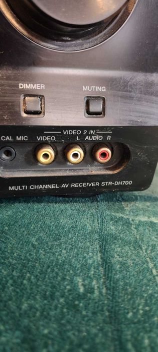 Amplificator Sony cap de serie