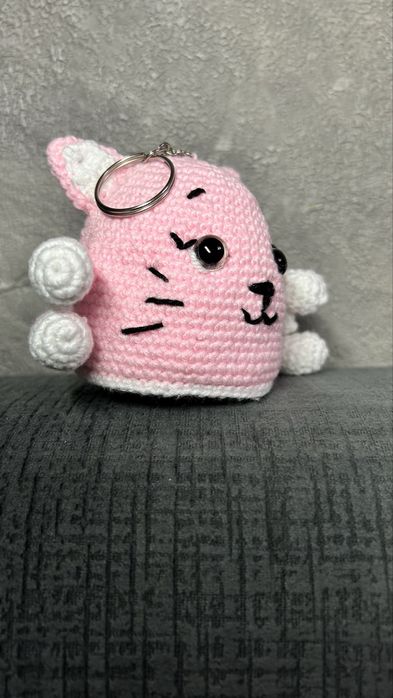 Брелок, вязаный